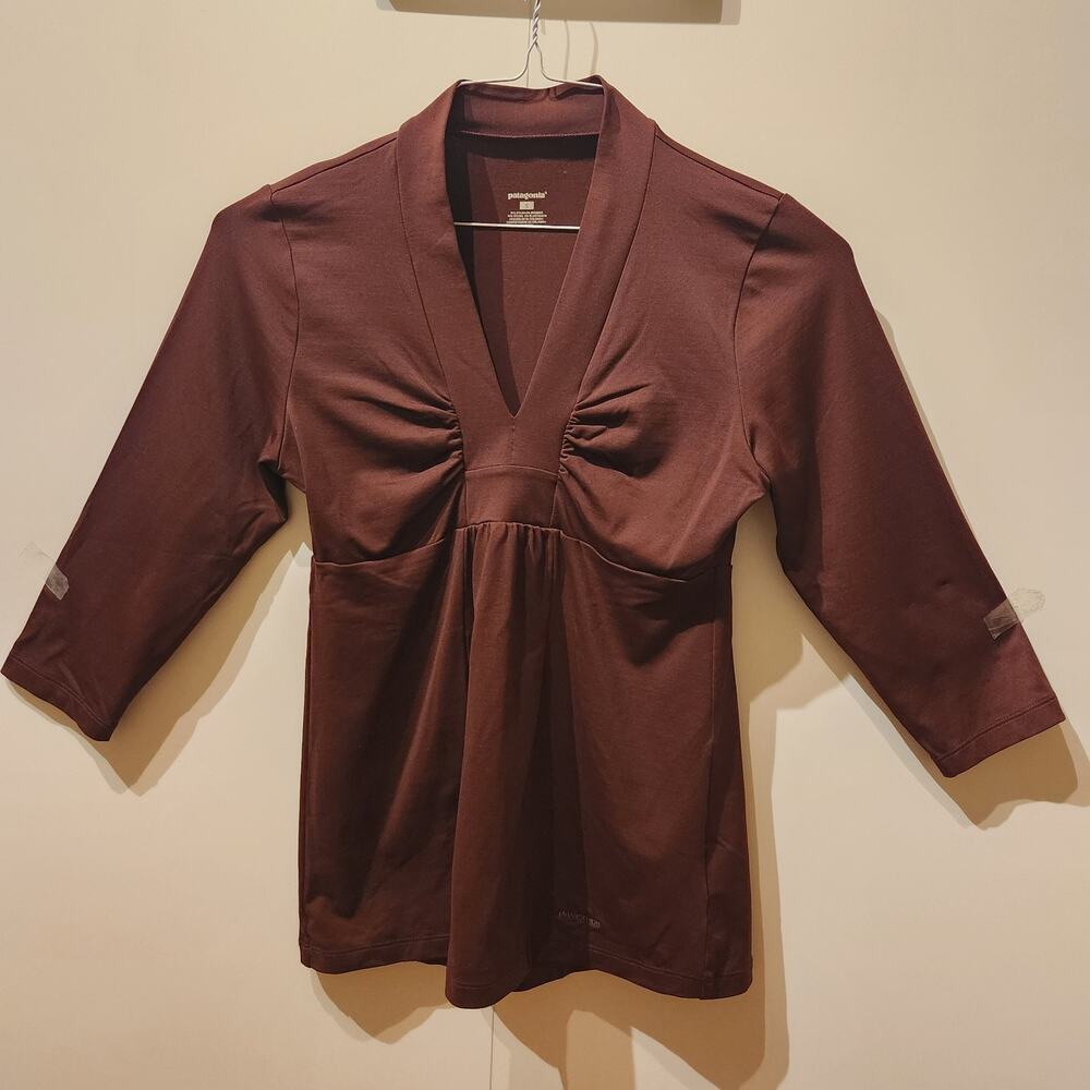 Patagonia Burgundy Respite Top Size Small Quick Dry Activewear Stretch Workout